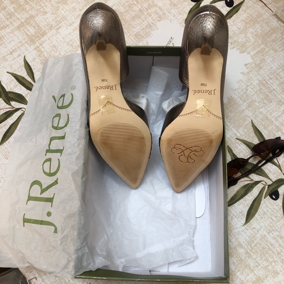 Final Sale!! Save $! Elegant J.Renee pump! 🎩💫 - Picture 4 of 8